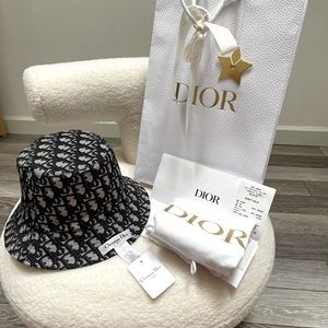 Dior reversible brim bucket hat